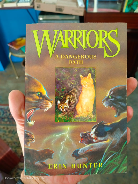 A Dangerous Path by Erin Hunter